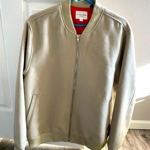 Men’s fall jacket, form zipper, pockets, never worn